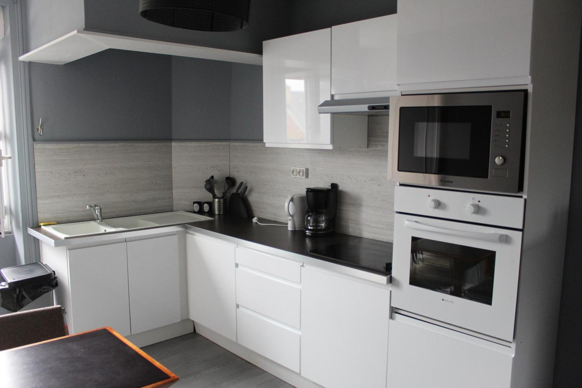 Des Pins Hotel 3*