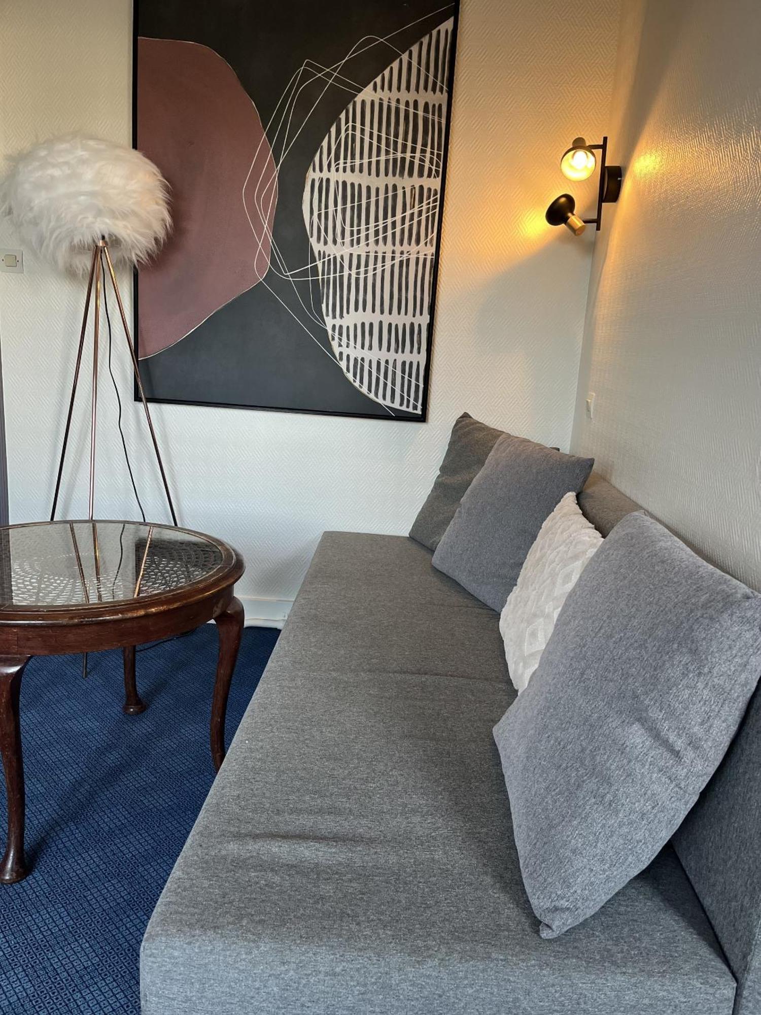 Des Pins Hotel
