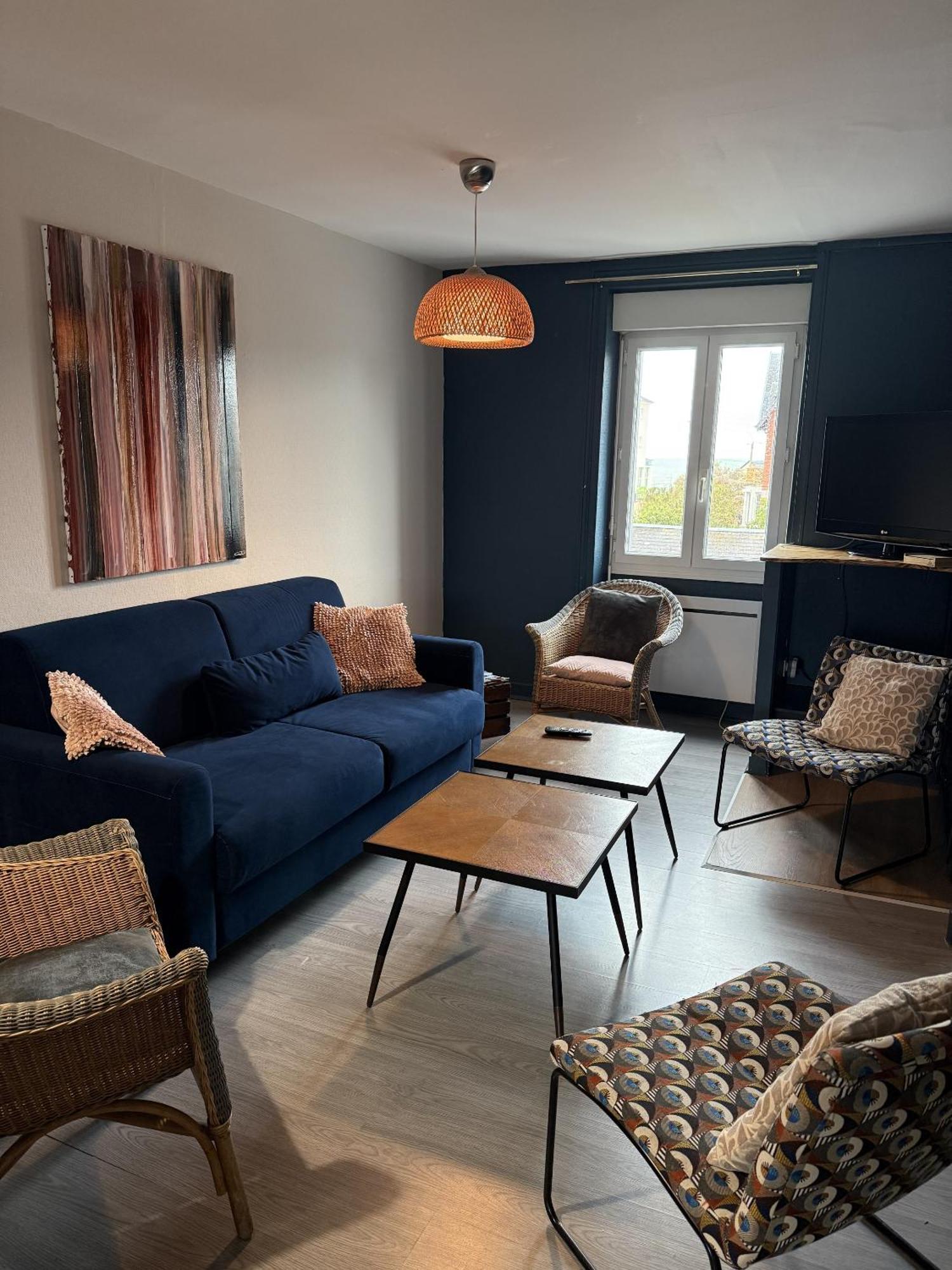Des Pins Hotel 3*